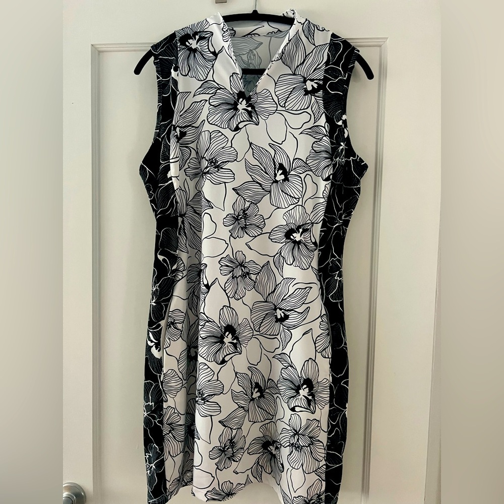 TAIL GOLF DRESS BLACK WHITE FLORAL XL
